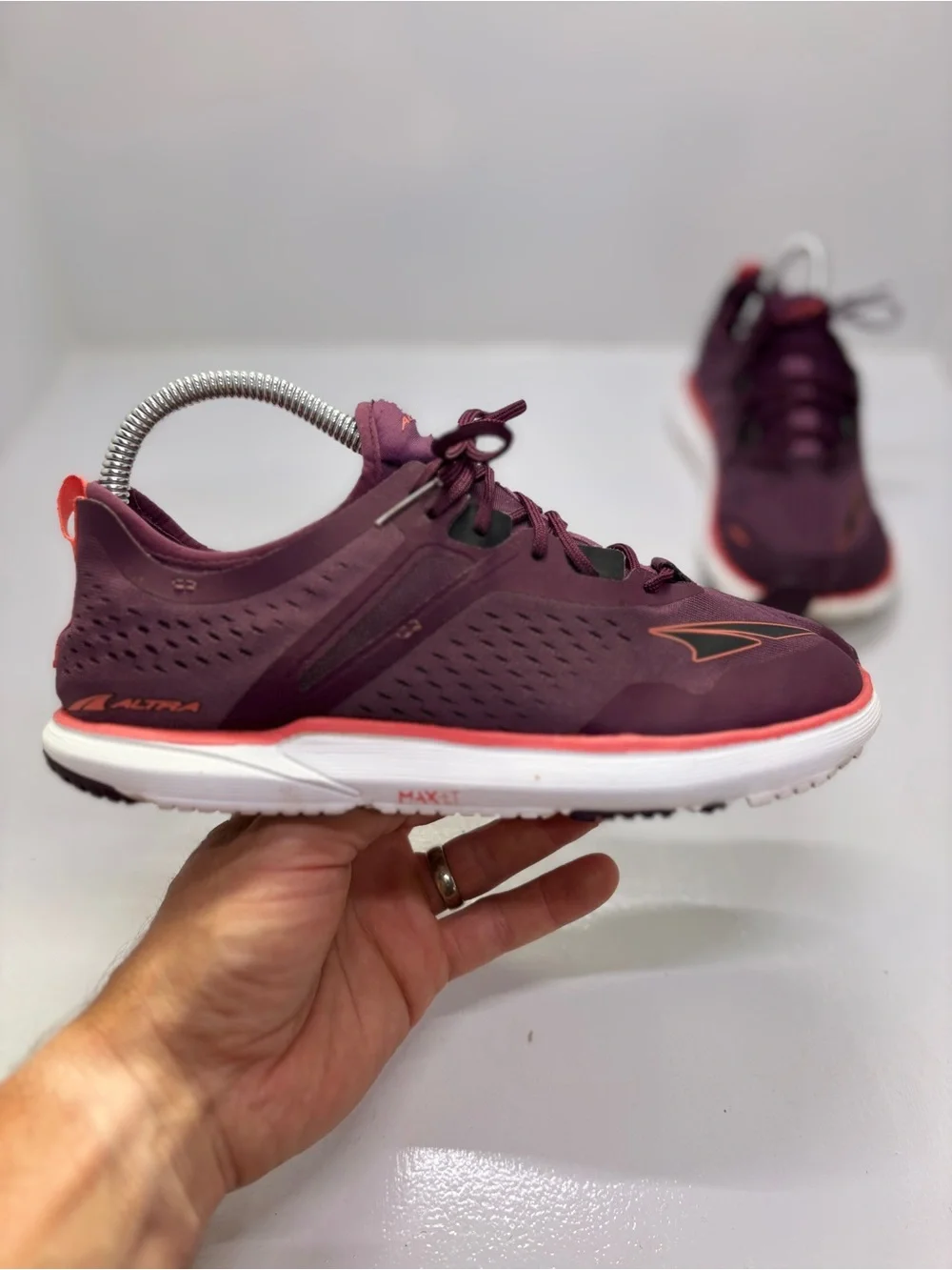 Altra Kayenta Plum Women's Running Shoes US 7 Road Running Sneakers AFW1923G-52